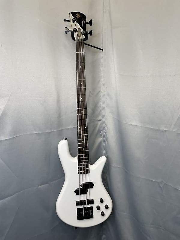 Басс гитара Spector Performer 2021 White