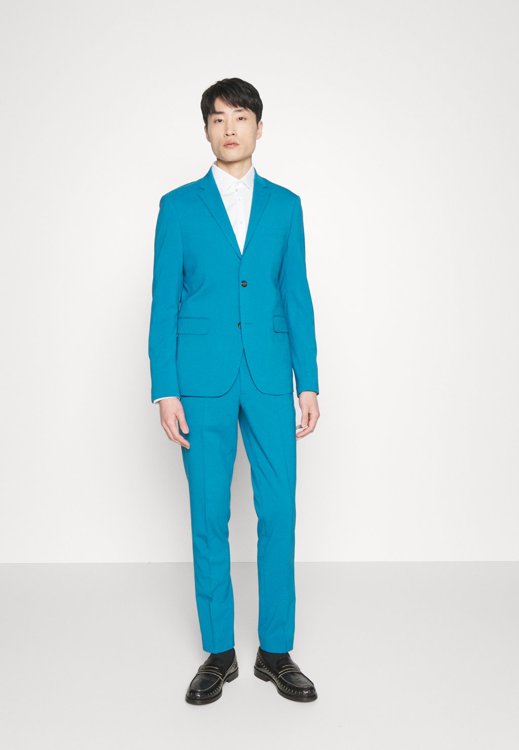 Костюм PLAIN MENS SUIT Lindbergh, цвет aqua