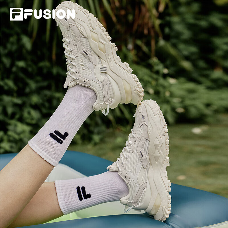

Кроссовки женские Fila Fusion на толстой подошве, карамельный