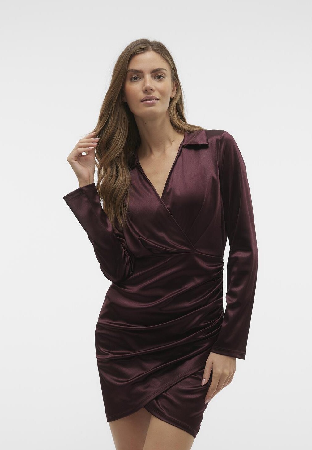 

Элегантное платье Vmmariam Collar Short Dress Vero Moda, цвет winetasting