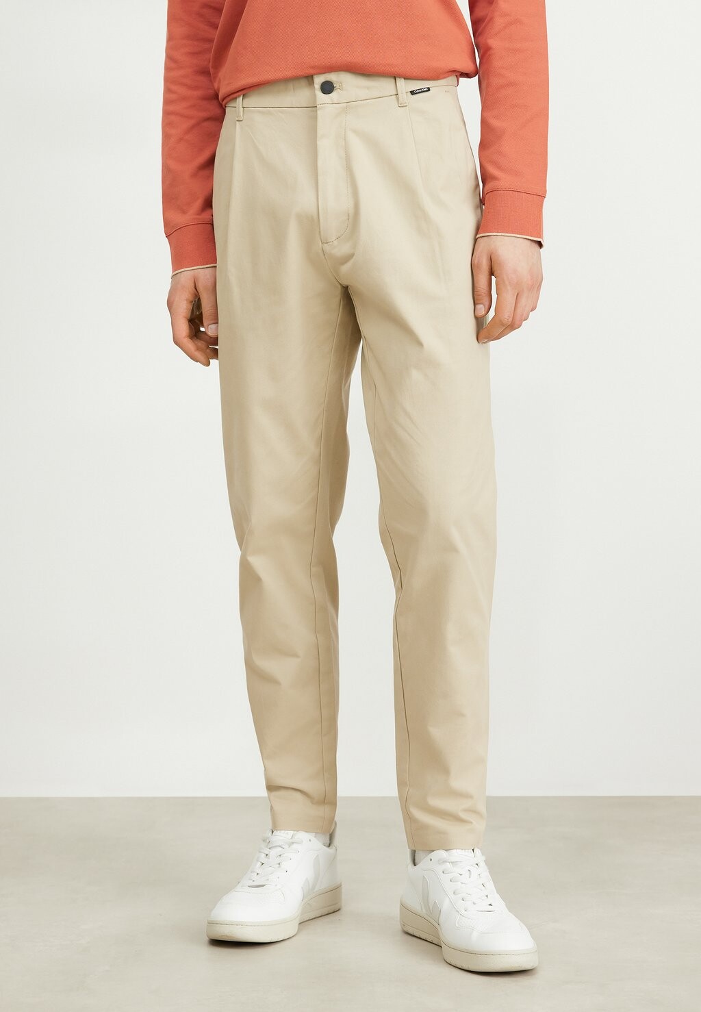

Брюки Tapered Pleat Calvin Klein, цвет eucalyptus