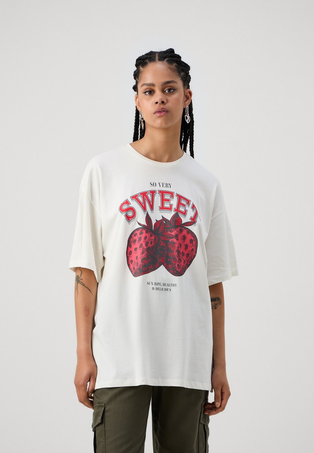 

Футболка с принтом ONLROSE S/S ONLY, кремовый
