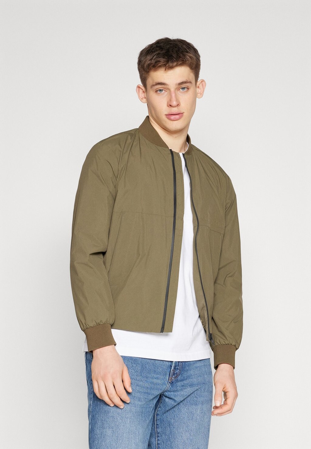 

Куртка-бомбер PORTLAND Tommy Hilfiger, цвет army green