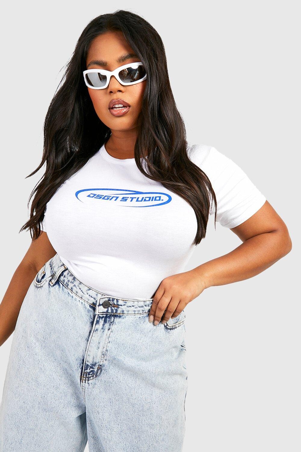 

Приглаженная футболка plus dsgn studio с логотипом Boohoo, кобальтовый