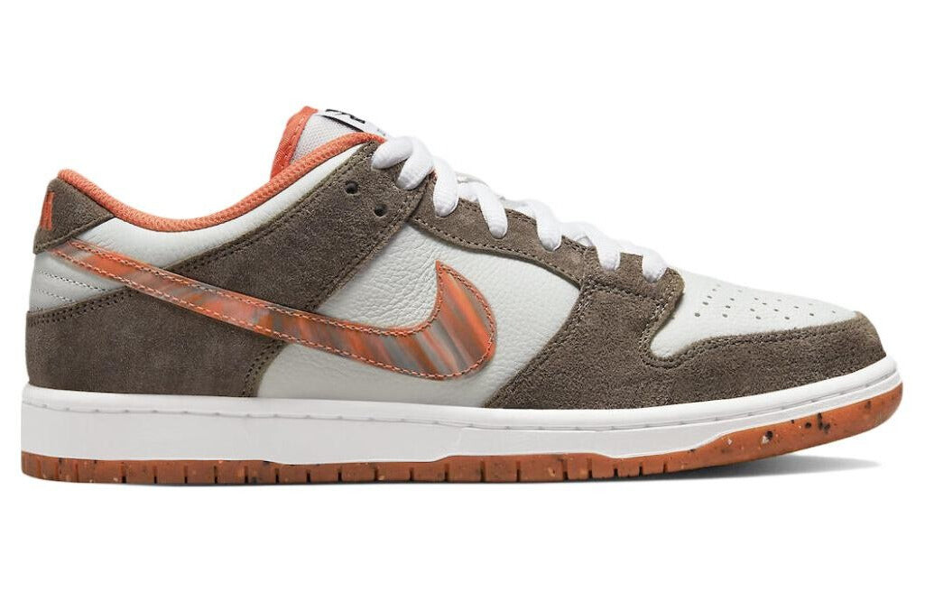 

Кроссовки Nike Dunk Low, коричневый