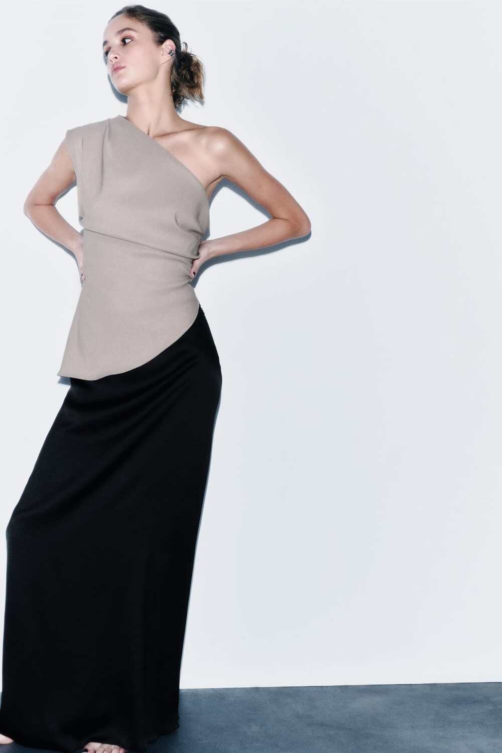 

Асимметричный топ ZARA