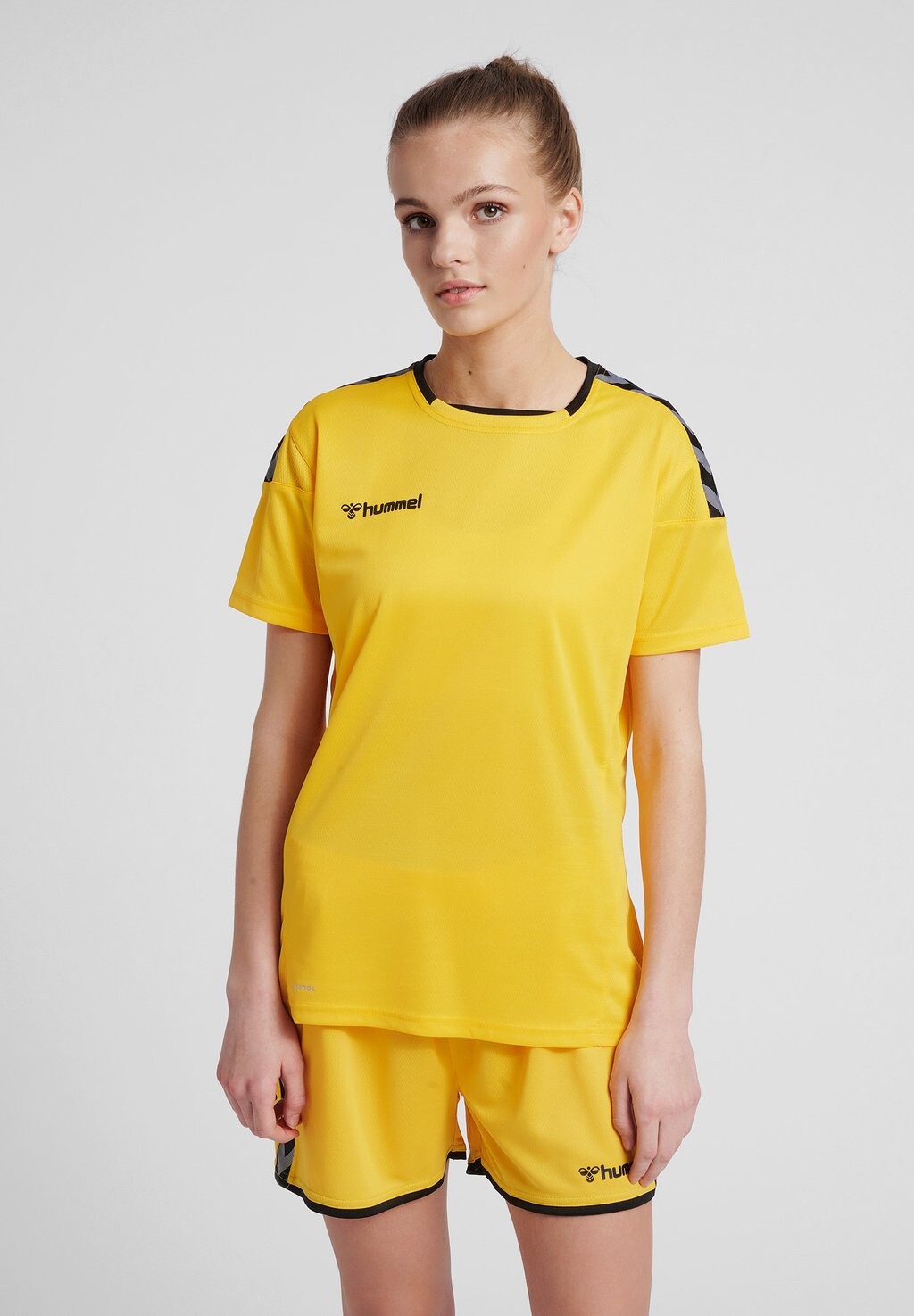 

Футболка с принтом Hummel, желтый неон