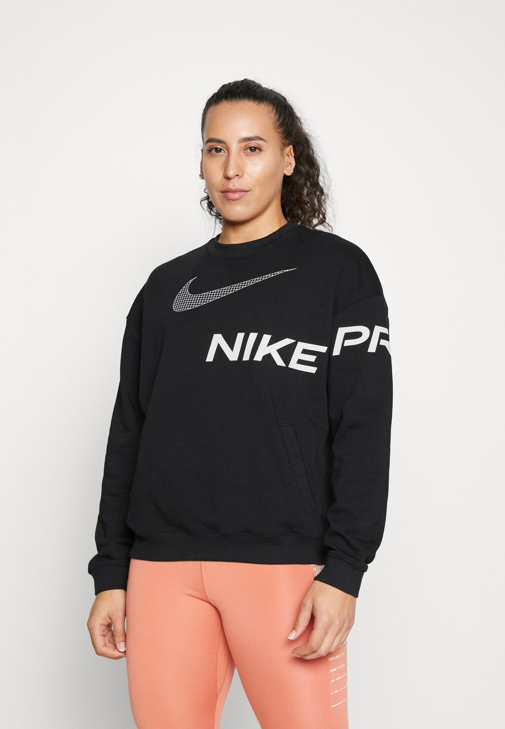 

Толстовка Nike