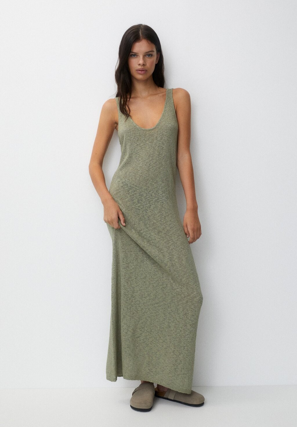 

Вязаное платье PULL&BEAR, хаки