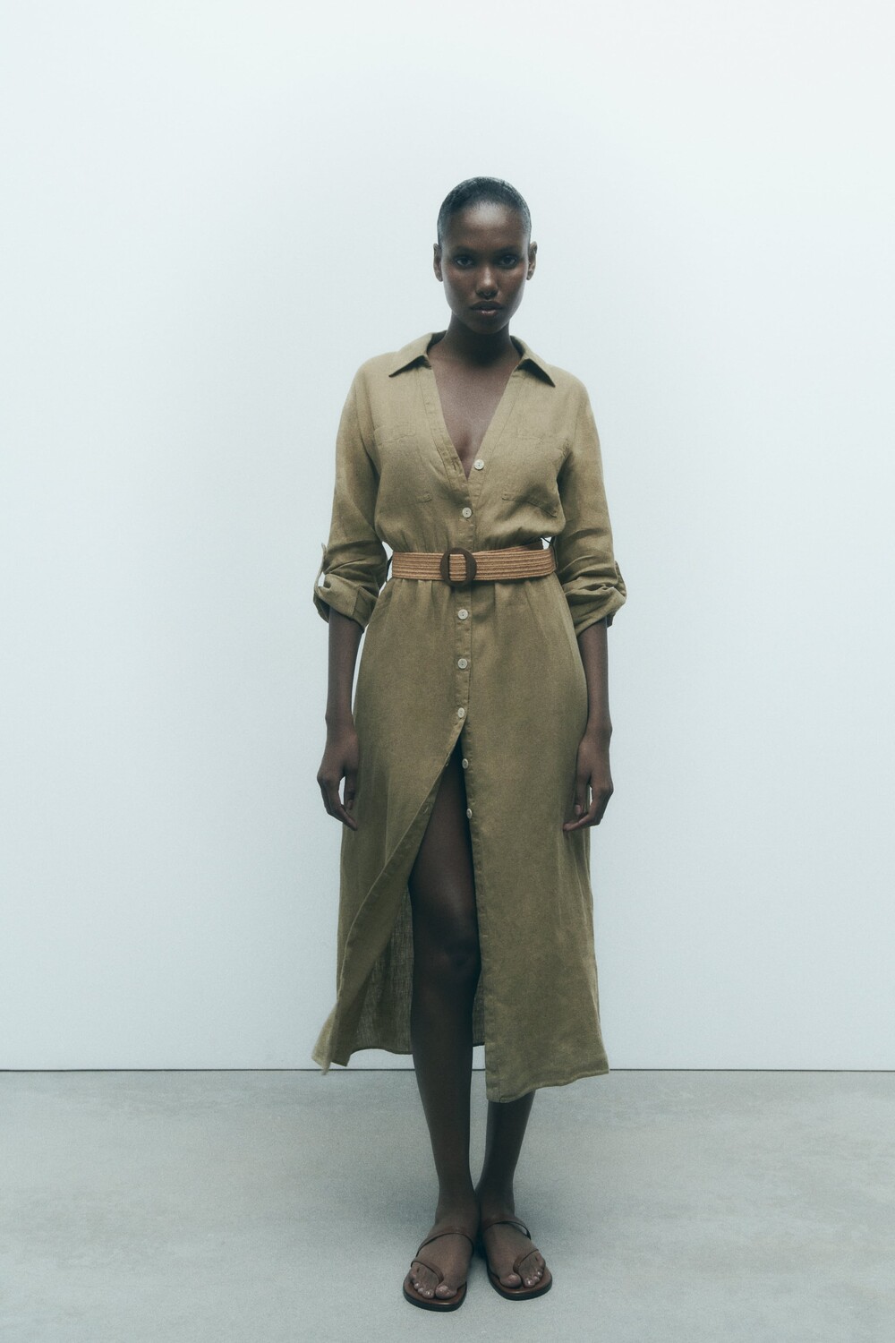 

Платье-рубашка из льна с поясом Zara, хаки