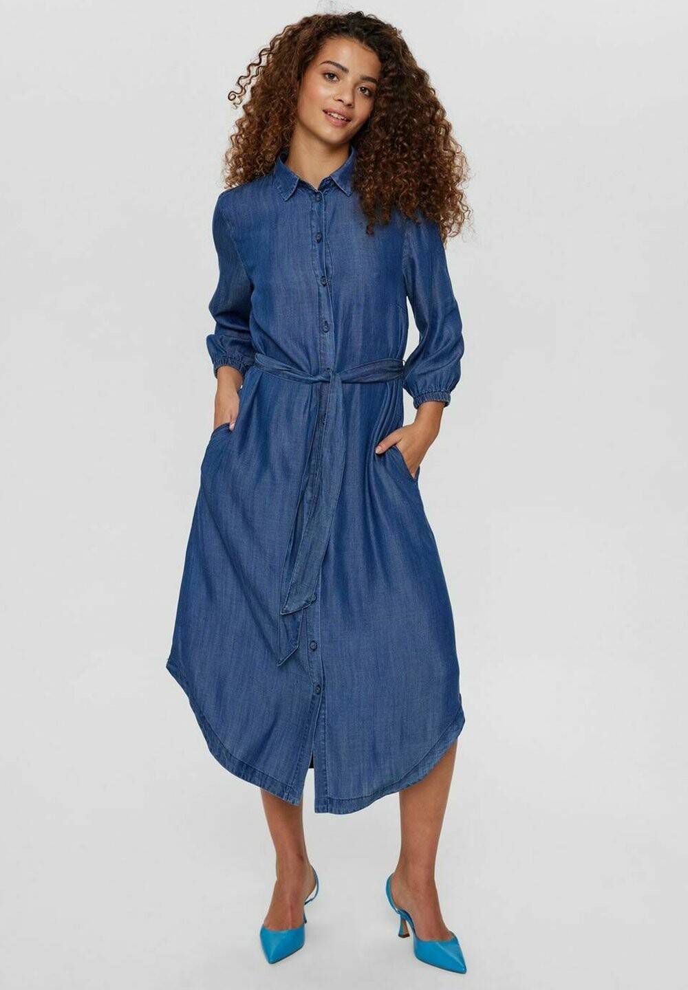 

Джинсовое платье NUPILEASKI Nümph, цвет dark blue denim