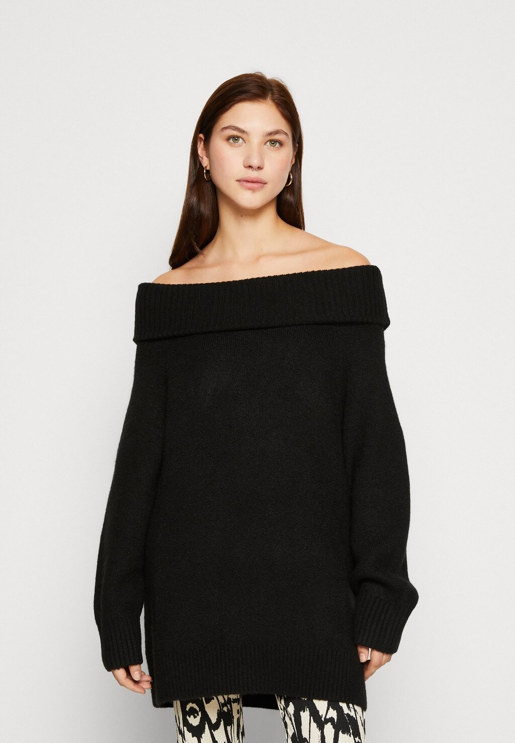 

Свитер Monki