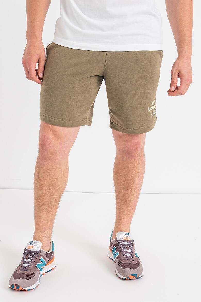 

Короткие брюки с регулируемой талией New Balance, зеленый