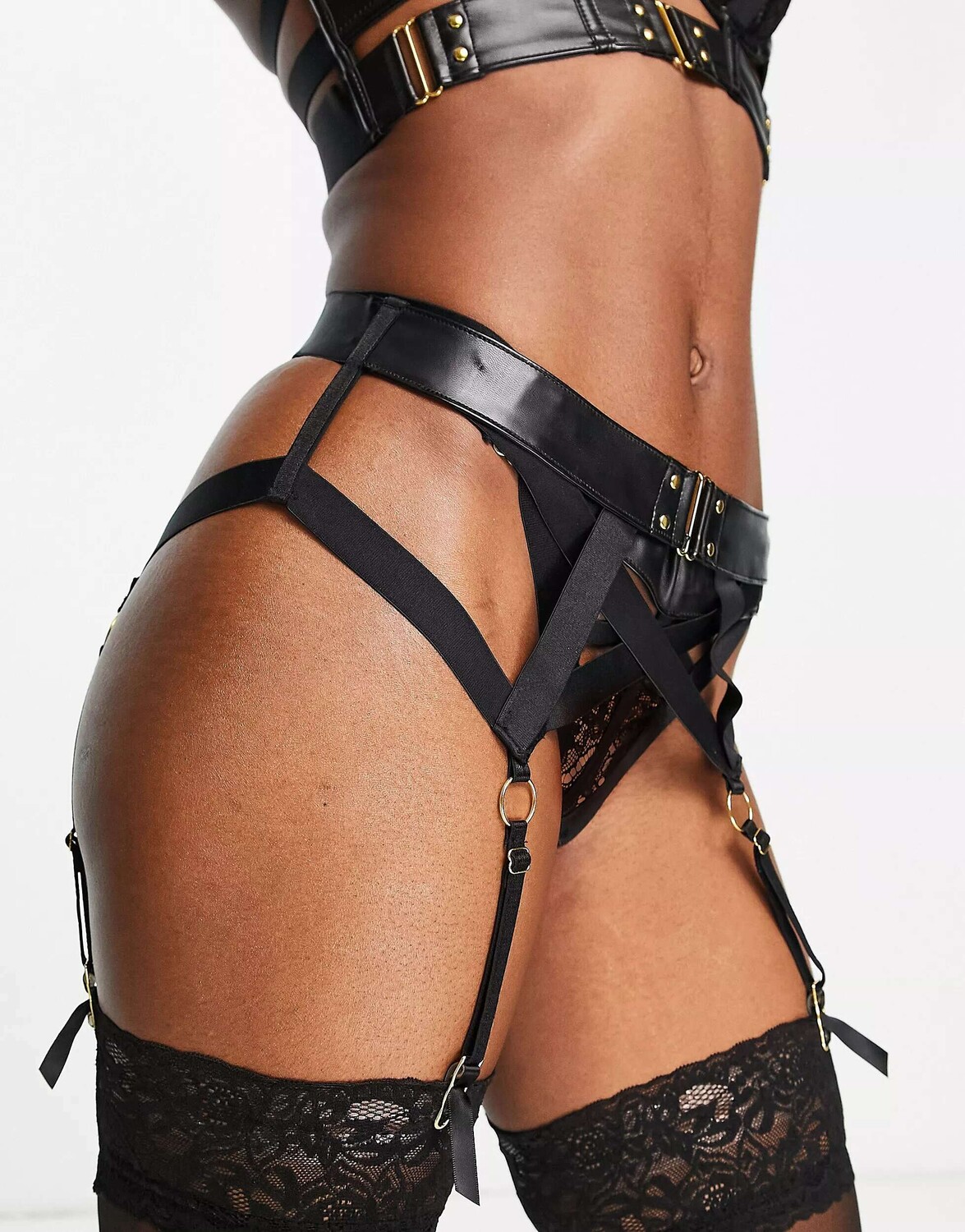 

Черный пояс для чулок из искусственной кожи и кружева Hunkemoller Occult с фурнитурой