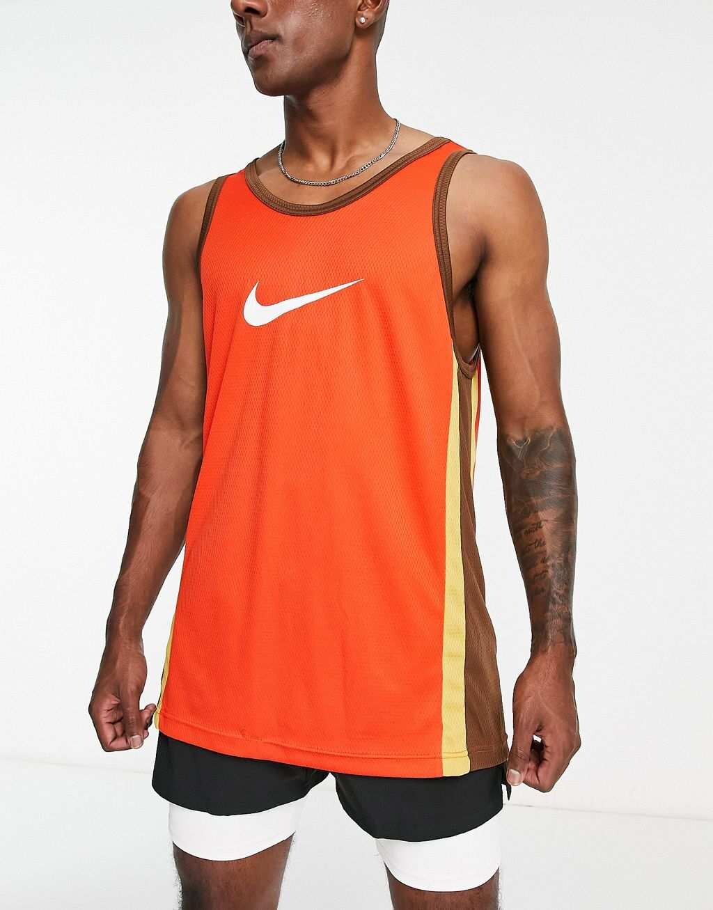 

Красная майка с логотипом Nike Basketball Icon