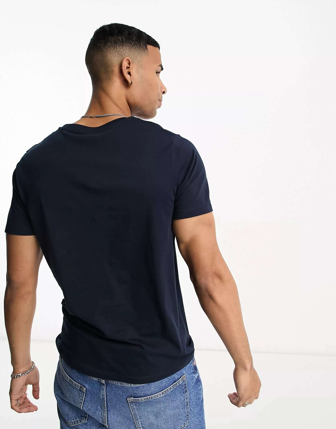 

Темно-синяя футболка с винтажным логотипом Jack & Jones, Синий