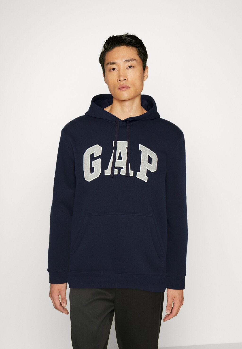 

Толстовка GAP Arch, темно-синяя, Черный