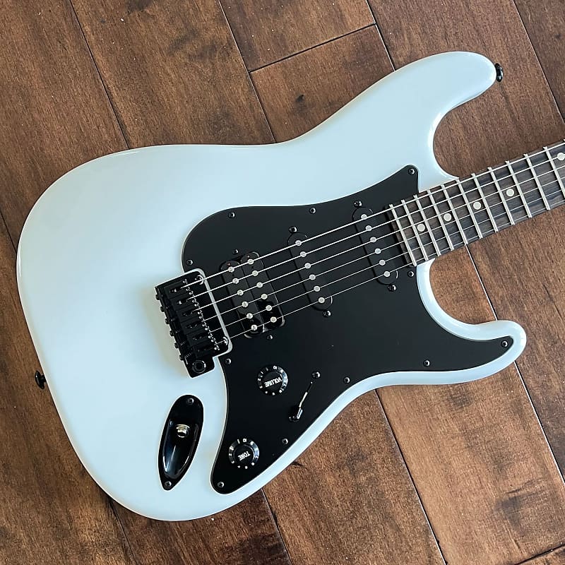 цена Электрогитара Suhr Custom Classic S Antique Electric Guitar Olympic White 77084