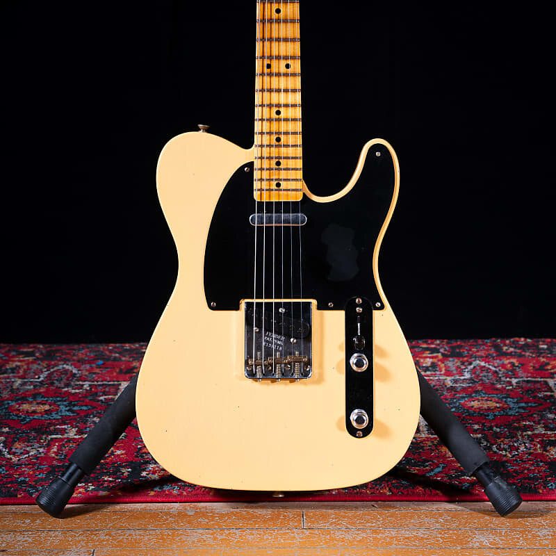 

Электрогитара Fender Custom Shop '52 Telecaster Journeyman Relic 2023 - Aged Nocaster Blonde