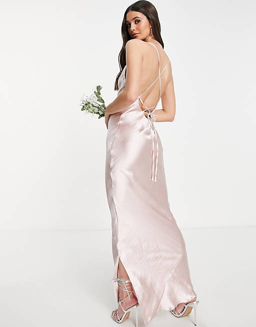 

Блестящее атласное платье макси на бретелях ASOS DESIGN Tall Bridesmaid с румяной шнуровкой на спине