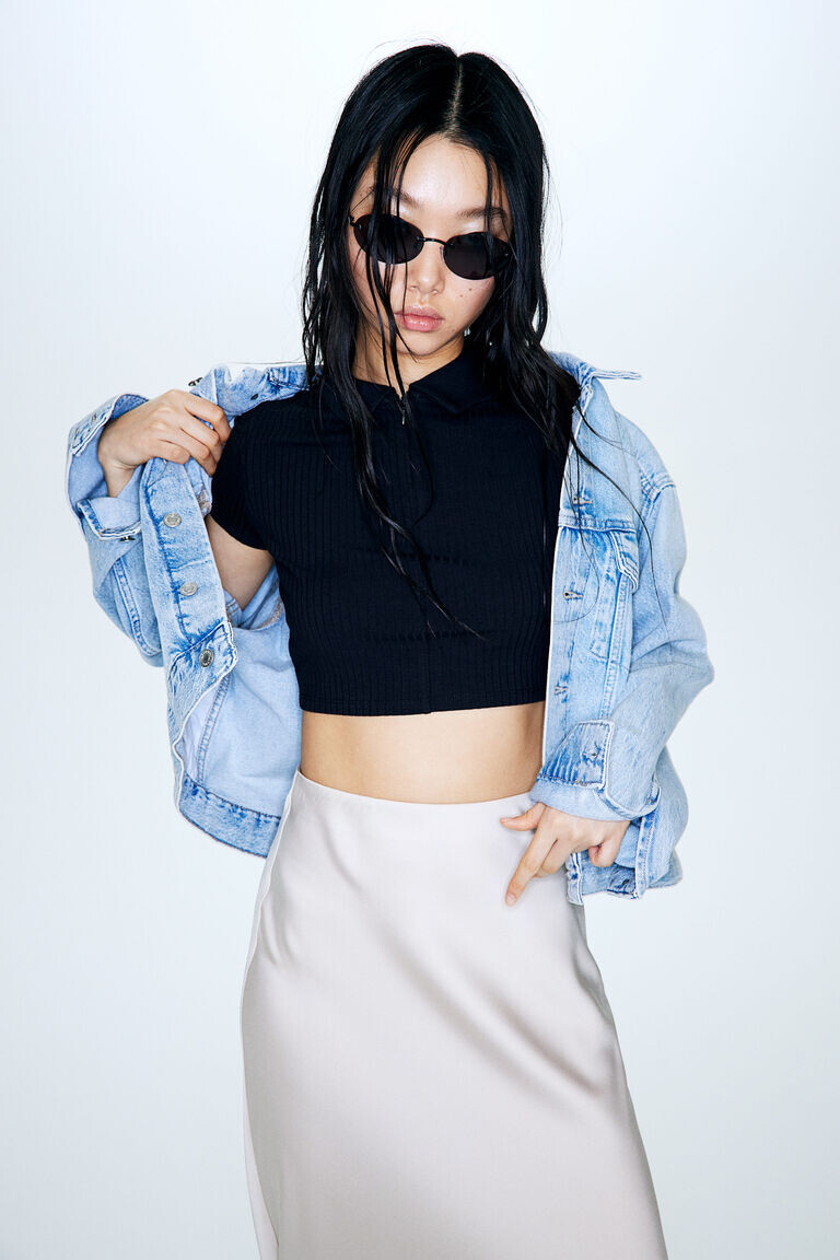 

Укороченный топ на молнии H&M, черный