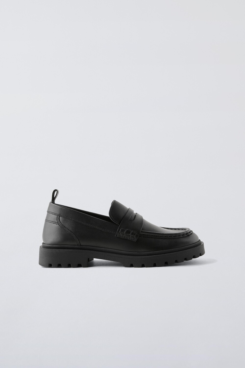

Кожаные школьные туфли ZARA, черный