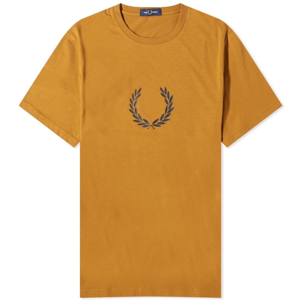

Футболка Fred Perry с лавровым венком