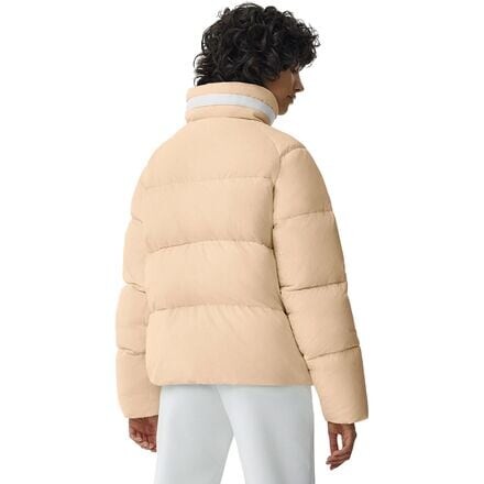 

Куртка Junction Pastel Capsule женская Canada Goose, цвет Orange Haze/Brume Orange