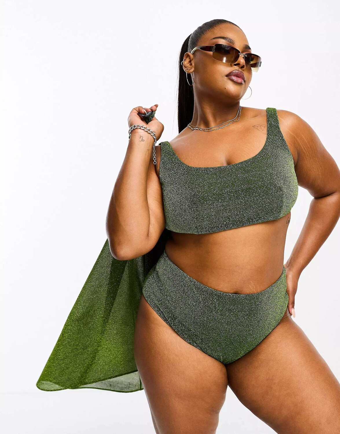 

Зеленые блестящие плавки бикини с высокой талией ASOS DESIGN Curve