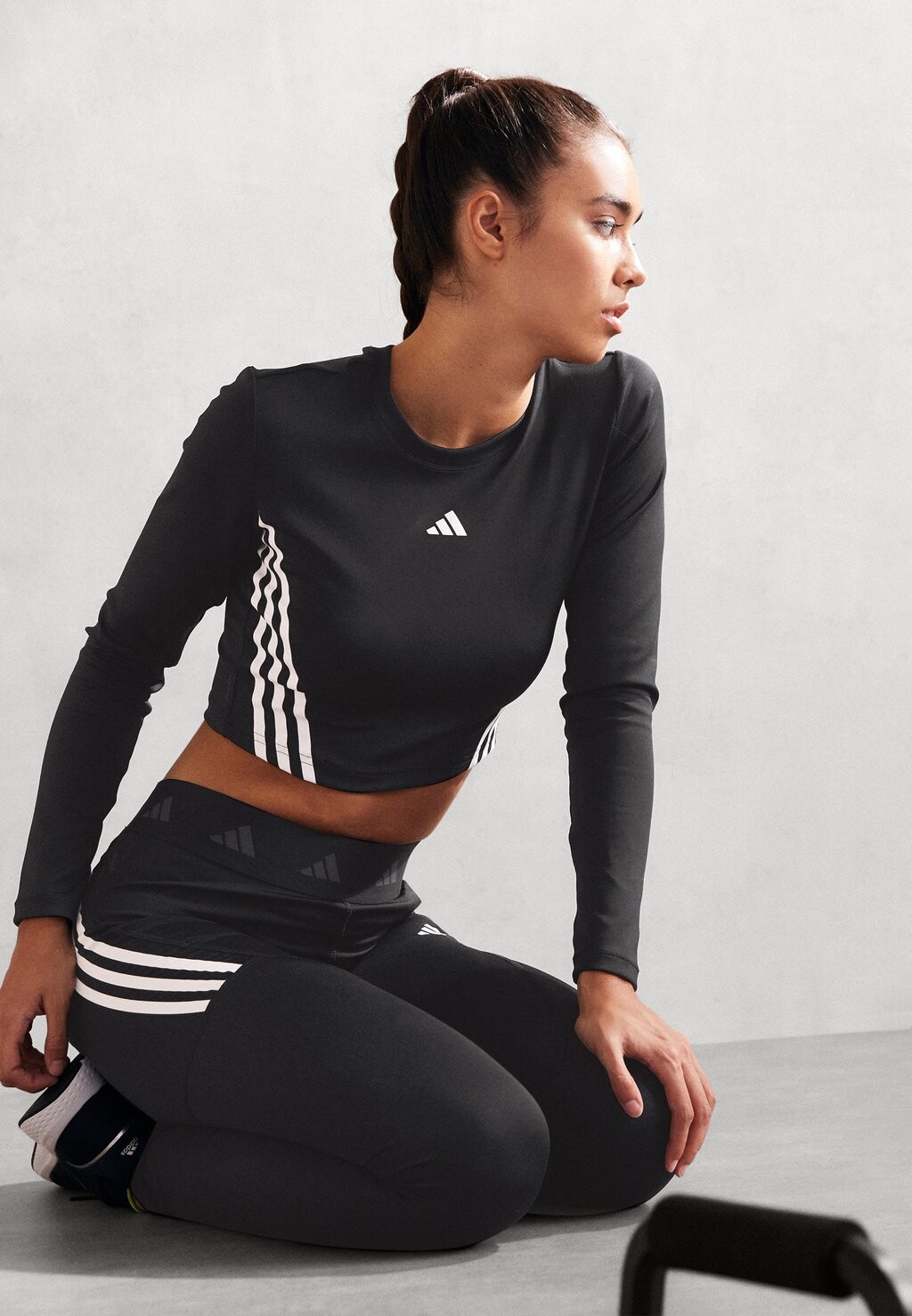 

Блуза с длинными рукавами CROP adidas Performance, черный