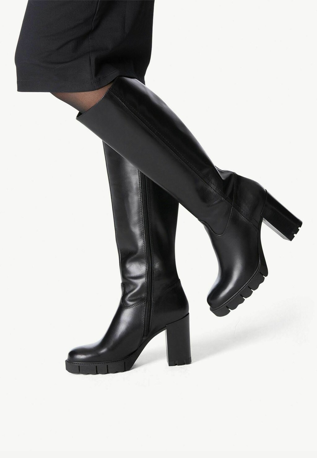 

Сапоги Tamaris, цвет black