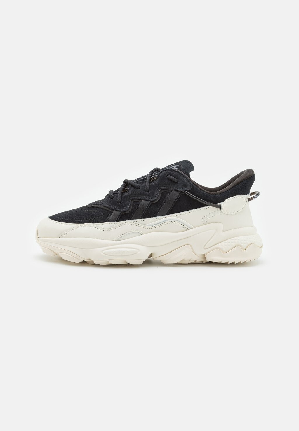 

Низкие кроссовки OZWEEGO UNISEX adidas Originals, основной черный/белый