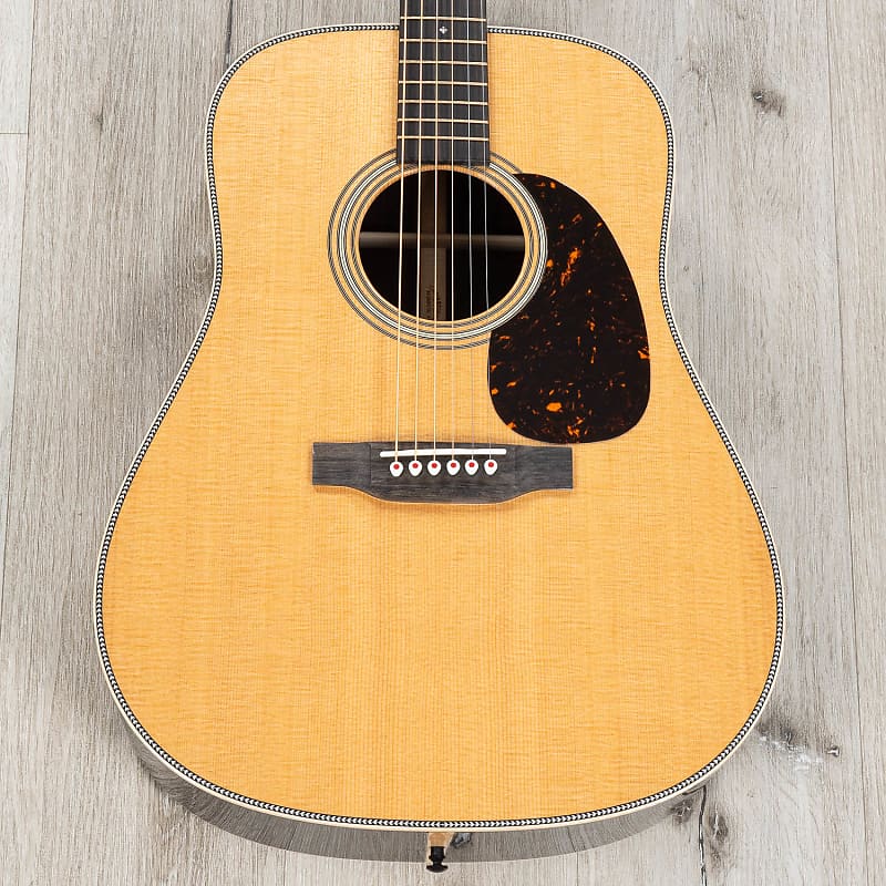 Акустическая гитара Martin Guitars D-28 Modern Deluxe Acoustic Guitar, Rosewood Sides & Back, VTS Sitka Spruce Top