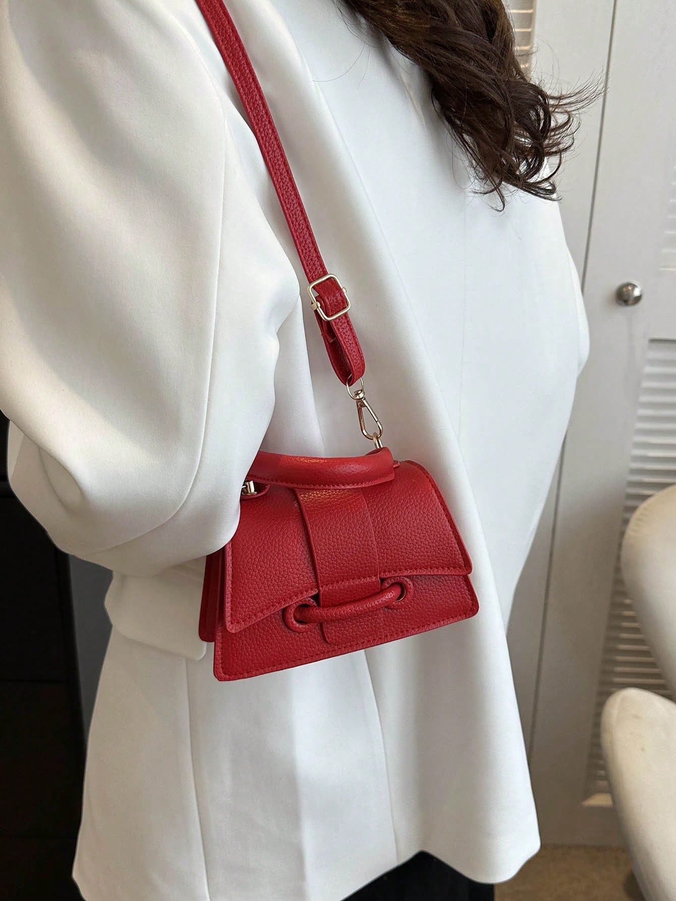 Модная повседневная сумка с одним отделением на шнурке с индивидуальным замком и возможностью переноски (сумка или сумка на ремне), красный