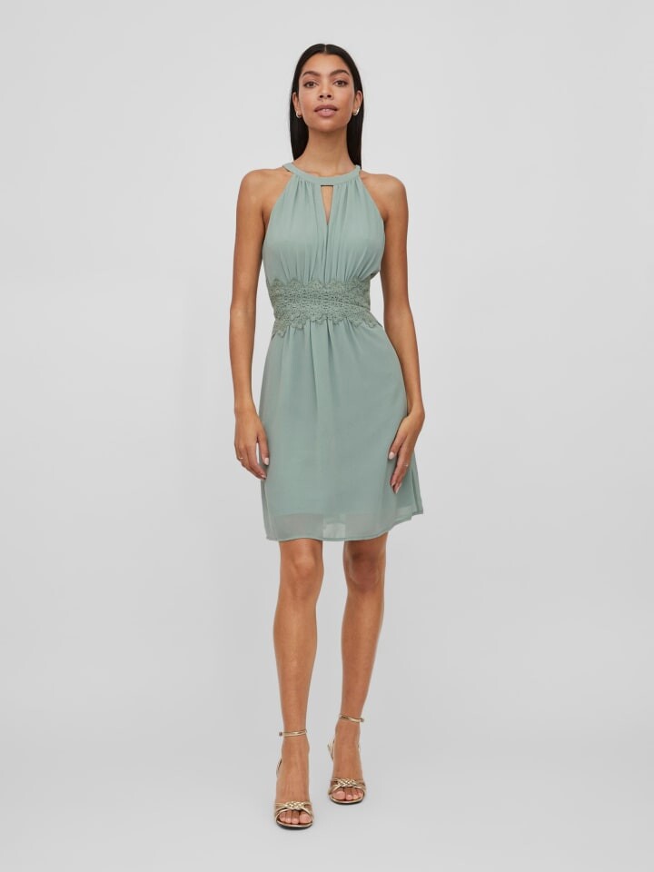

Длинное платье Vila Lockeres Sommer Stickerei, зеленый
