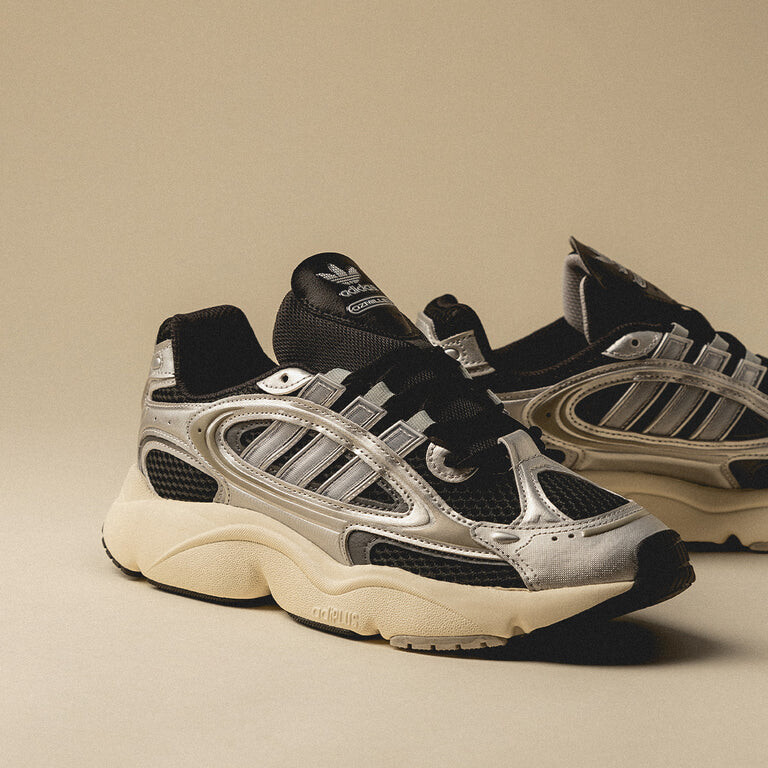

Кроссовки Ozmillen Adidas, черный