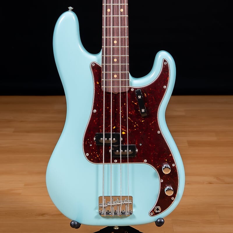 

Электрогитара Fender American Vintage II 1960 Precision Bass - Daphne Blue SN V2328402