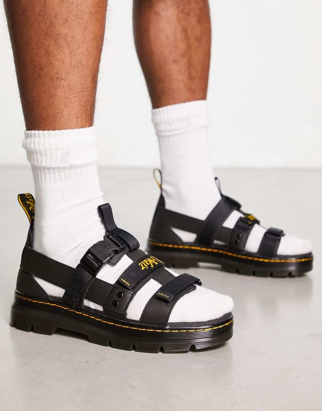 

Черные сандалии с несколькими ремешками Dr Martens Pearson