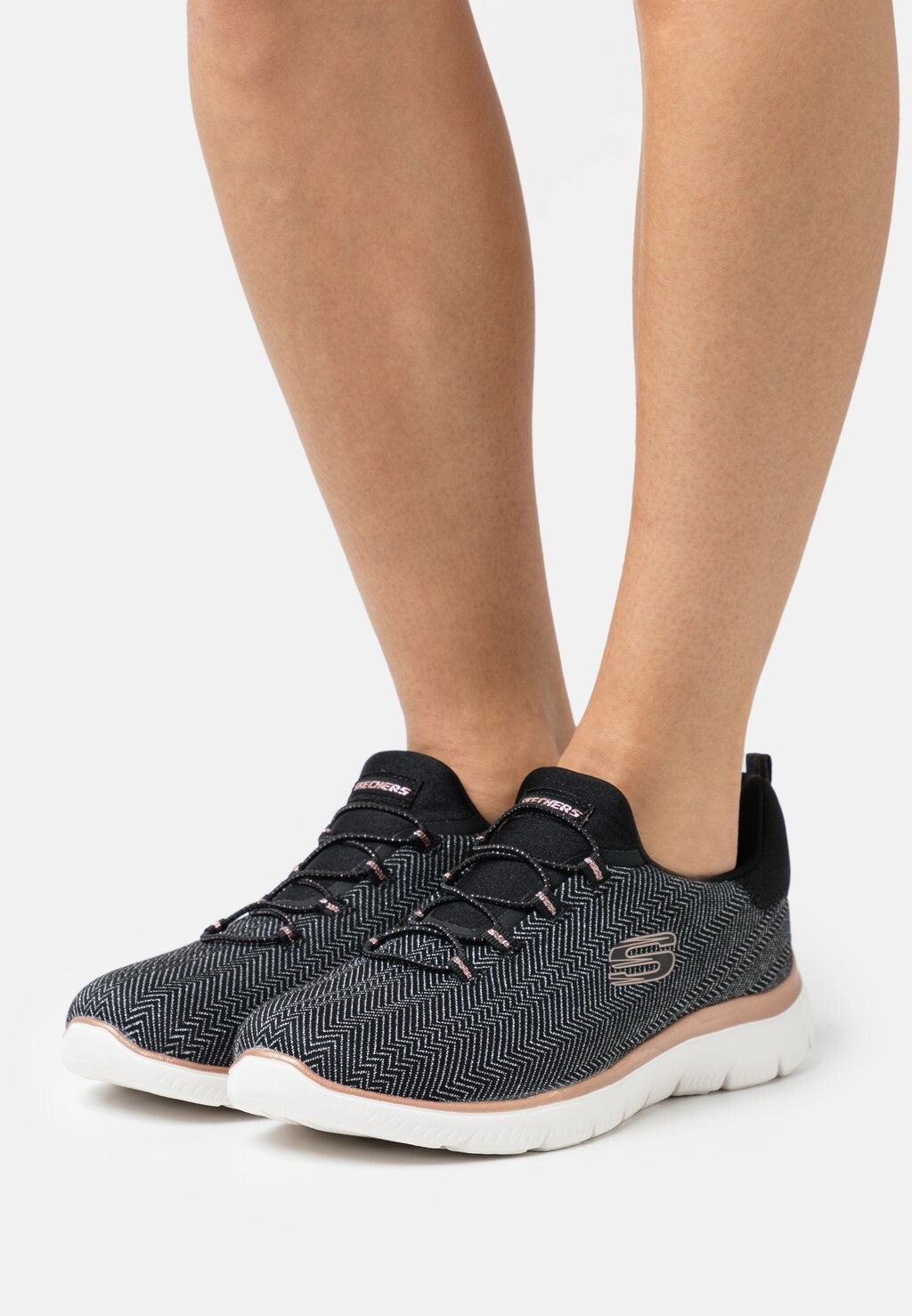 

Кроссовки Skechers