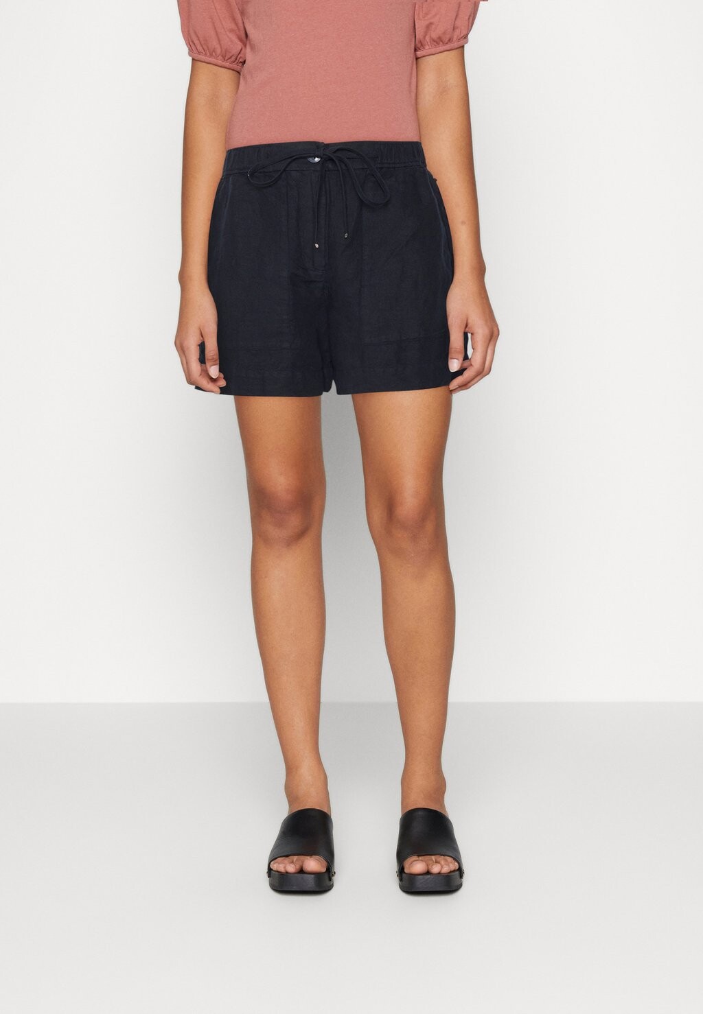 

Шорты Tommy Hilfiger
