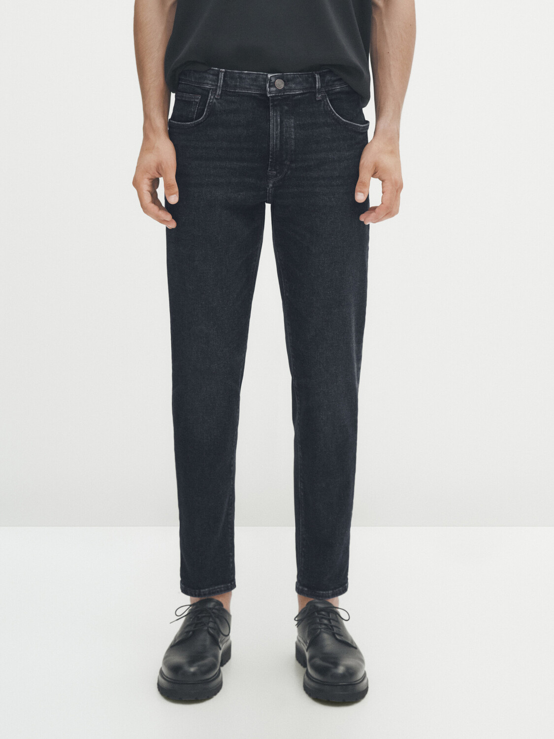 

Джинсы закруженного кроя dirty wash Massimo Dutti, индиго