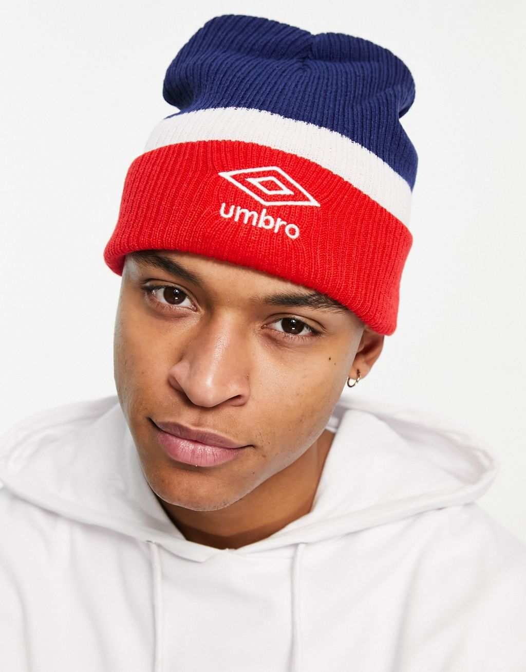 

Темно-синяя и красная шапка-бини Umbro Home Turf