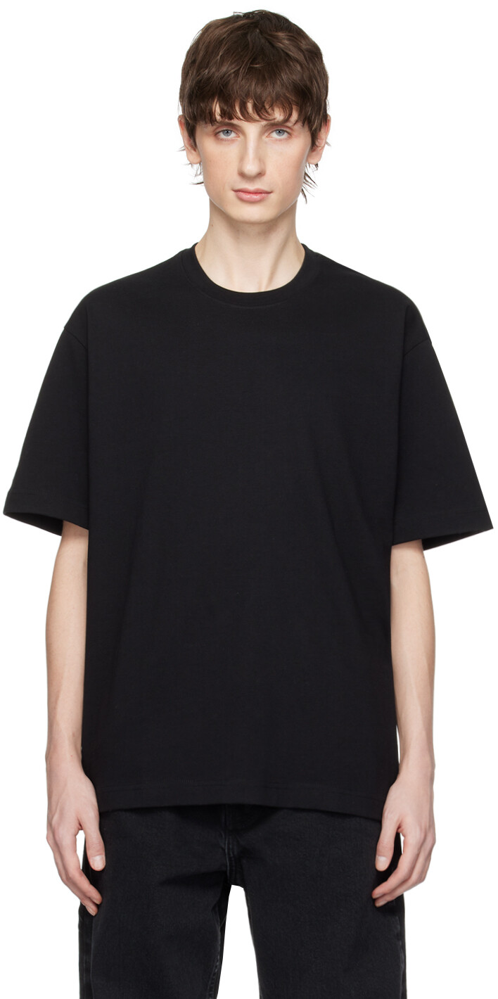 

Черная тяжелая футболка Filippa K