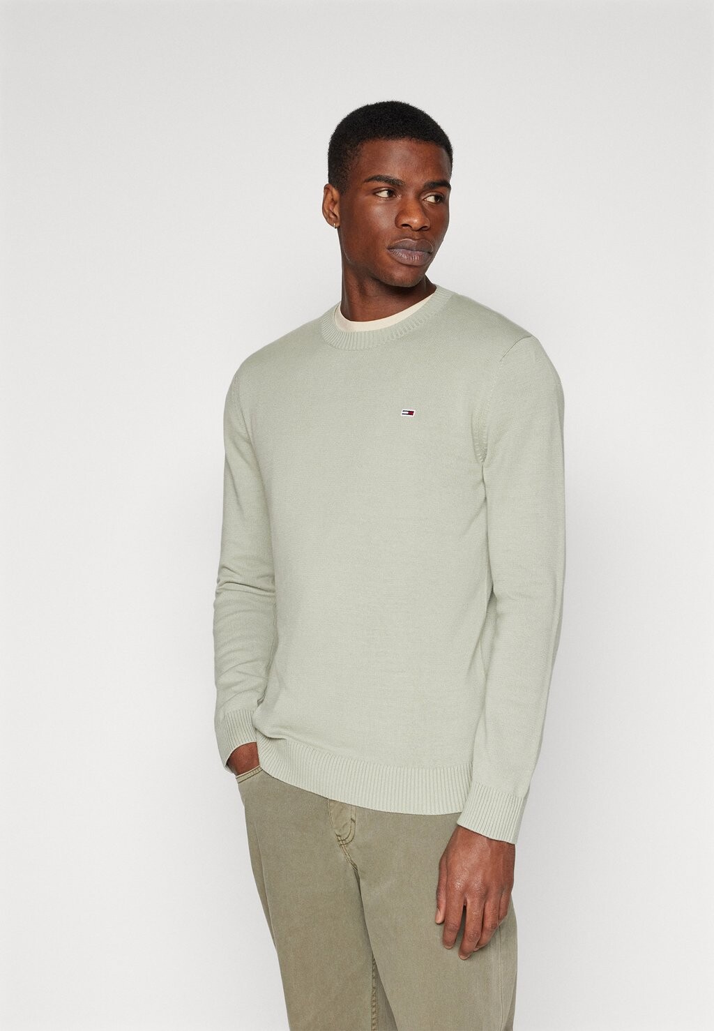 

Вязаный свитер SLIM ESSENTIAL LIGHT SWEATER Tommy Jeans, цвет faded willow