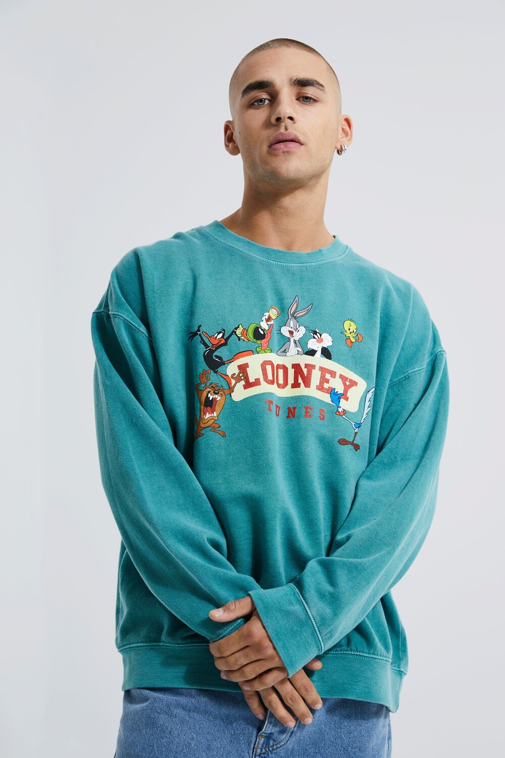 

Свитшот оверсайз overdye looney tunes license Boohoo, зеленый