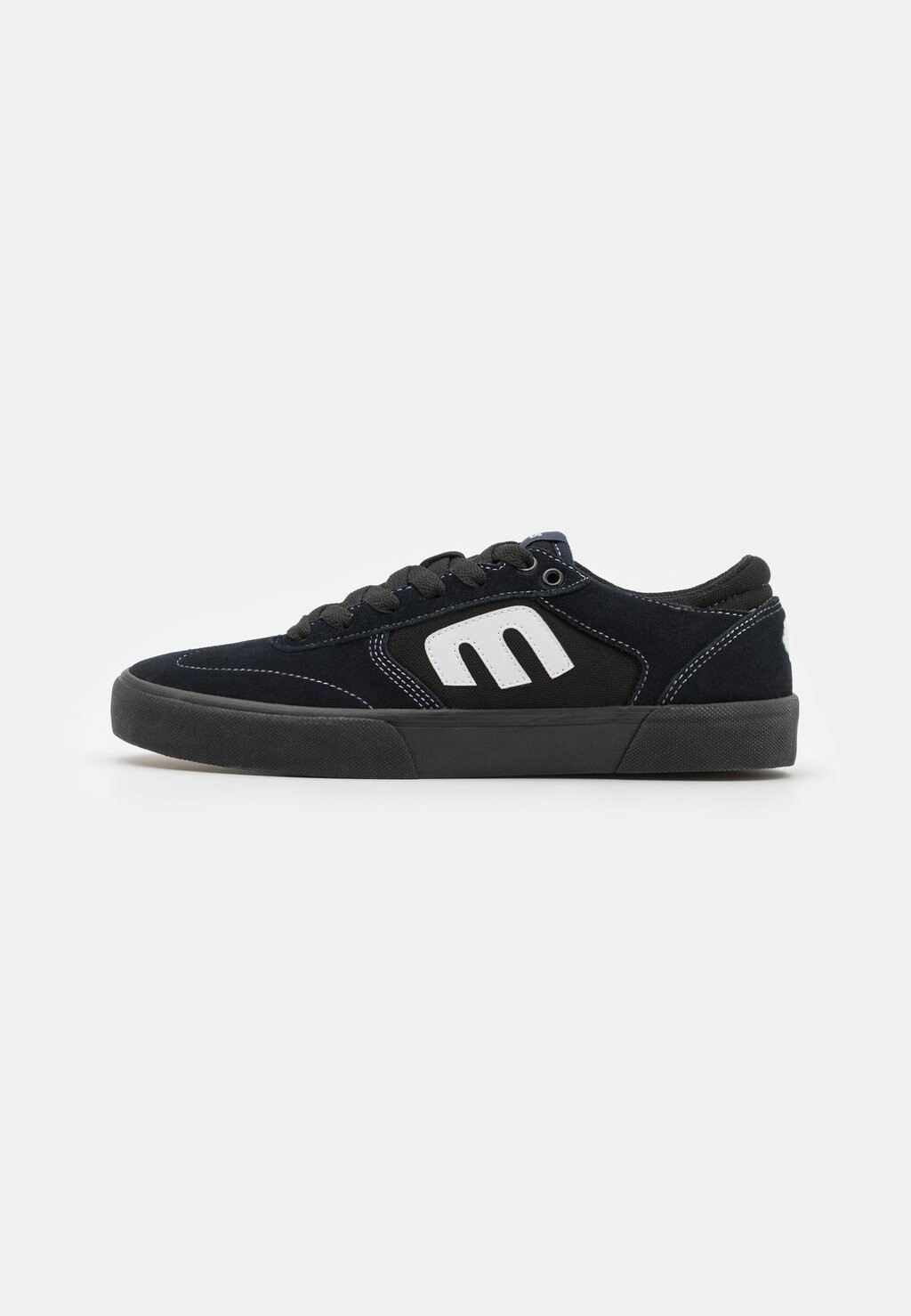 

Кроссовки Etnies