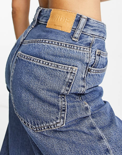 

Голубые джинсы с напуском Bershka Petite
