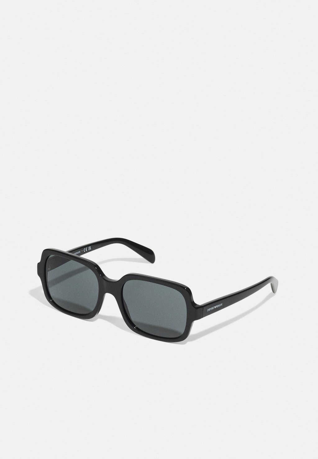 

Солнцезащитные очки Emporio Armani