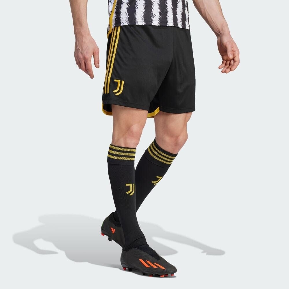 

Шорты Adidas HR8254