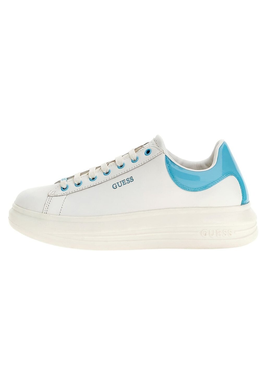 

Кроссовки Guess